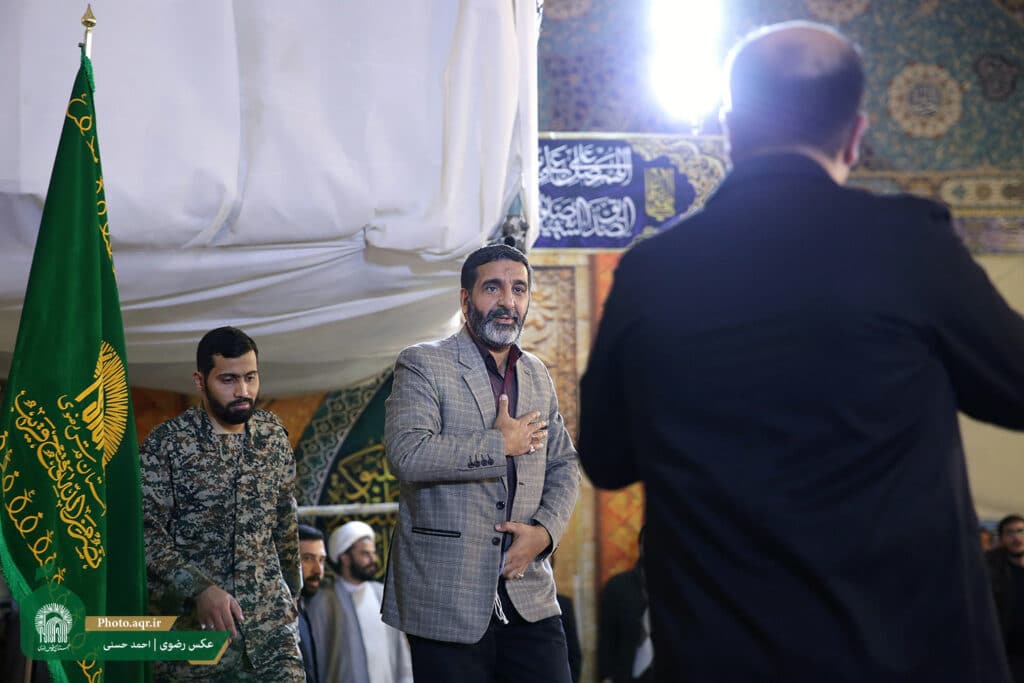 حسین یکتا در بزرگداشت عملیات کربلای ۵ در حرم مطهر رضوی