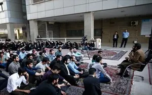 افطار دانشجویی در دانشگاه آزاد اسلامی واحد تهران مرکزی